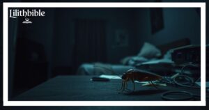 Cockroaches as Symbols of Fear and Hidden Issues in Dreams2025